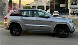 جیپ گراند شیرۆکی